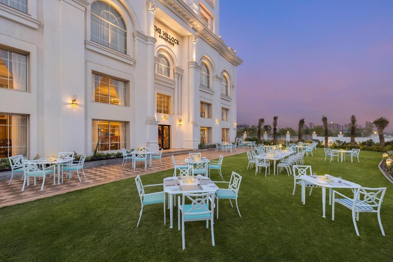 Hotel Hillock Ahmedabad Eksteriør billede