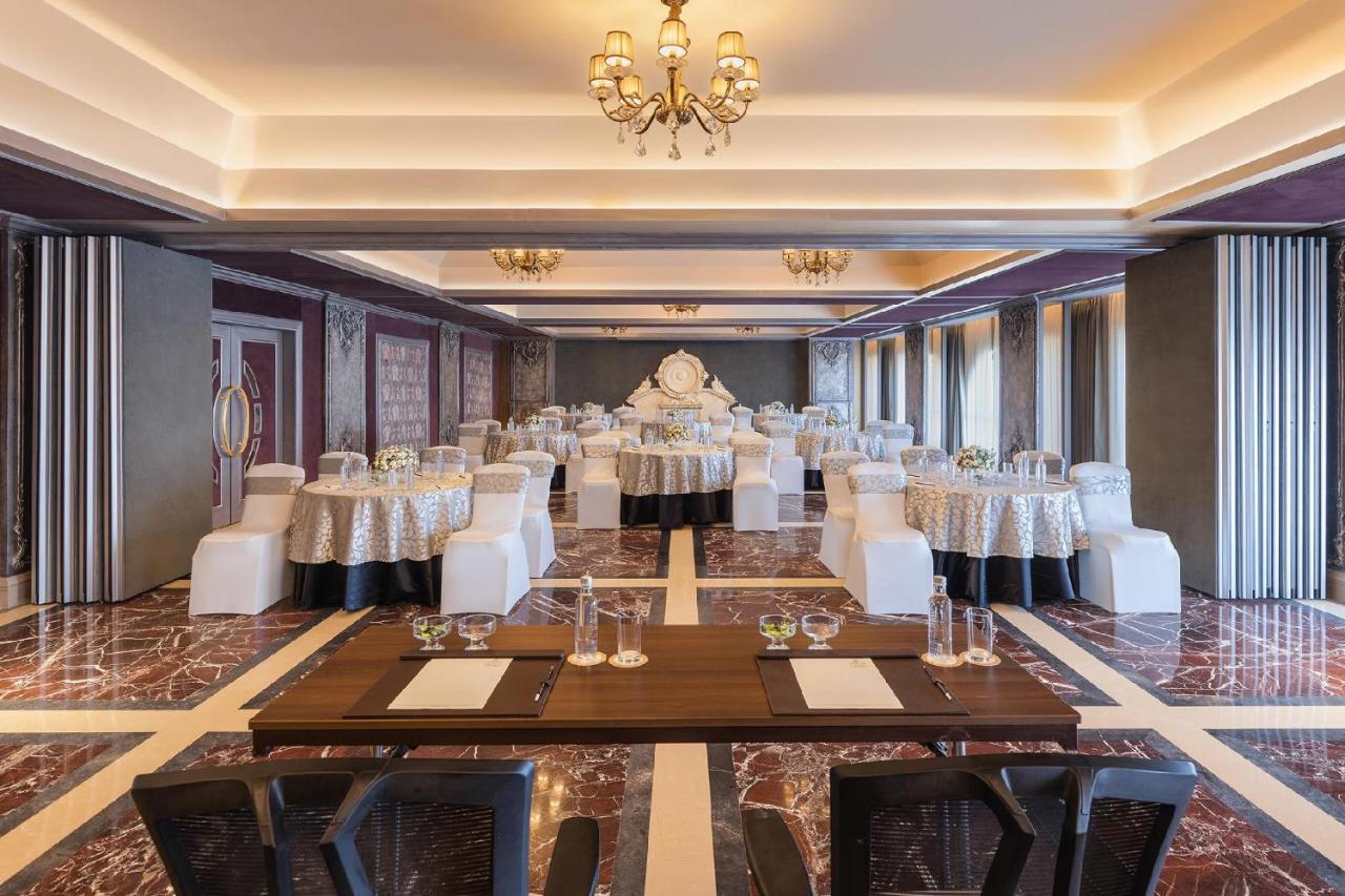 Hotel Hillock Ahmedabad Eksteriør billede