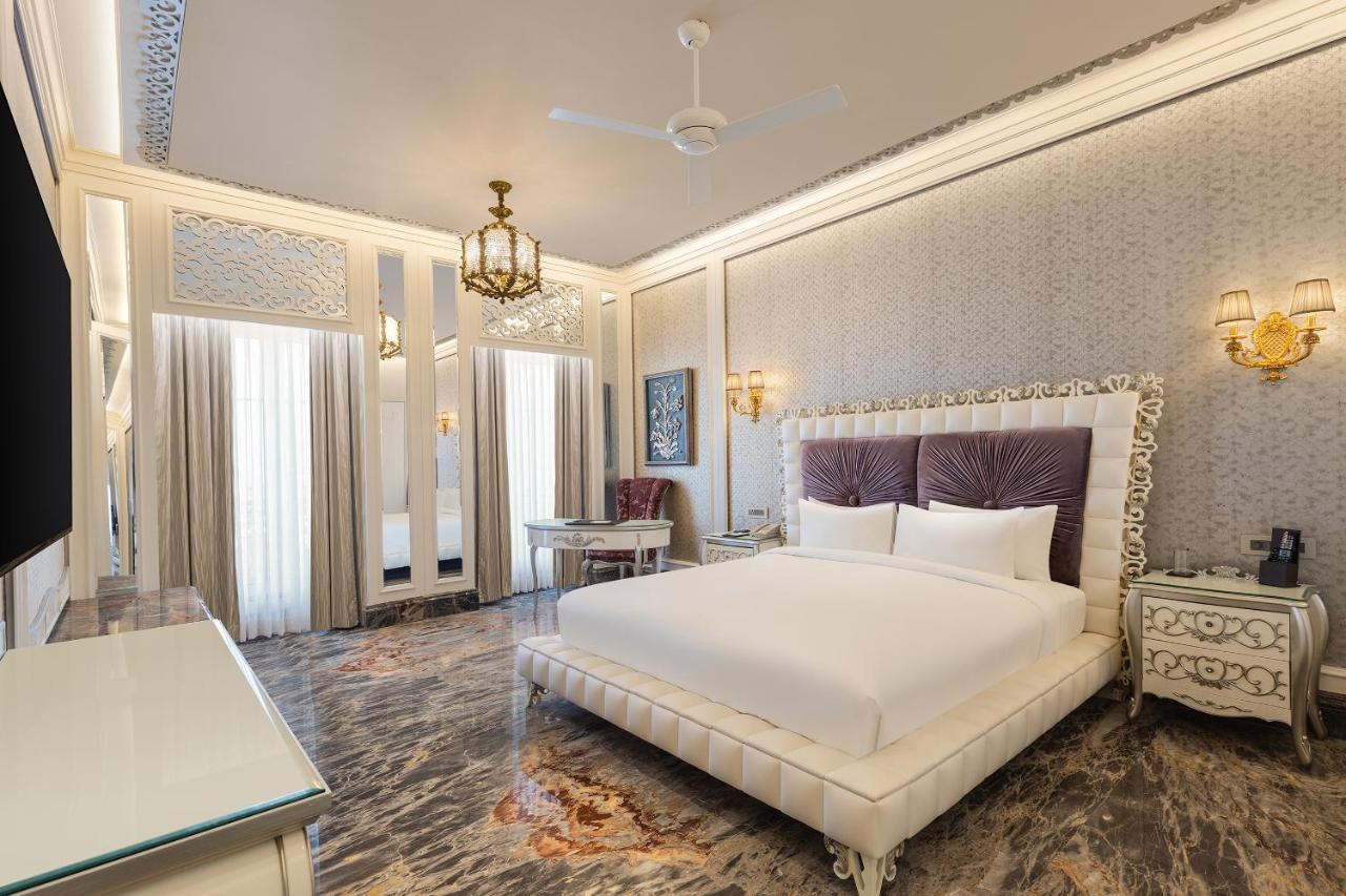 Hotel Hillock Ahmedabad Eksteriør billede